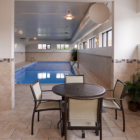 Holiday Inn Express Crestwood By Ihg Exterior foto