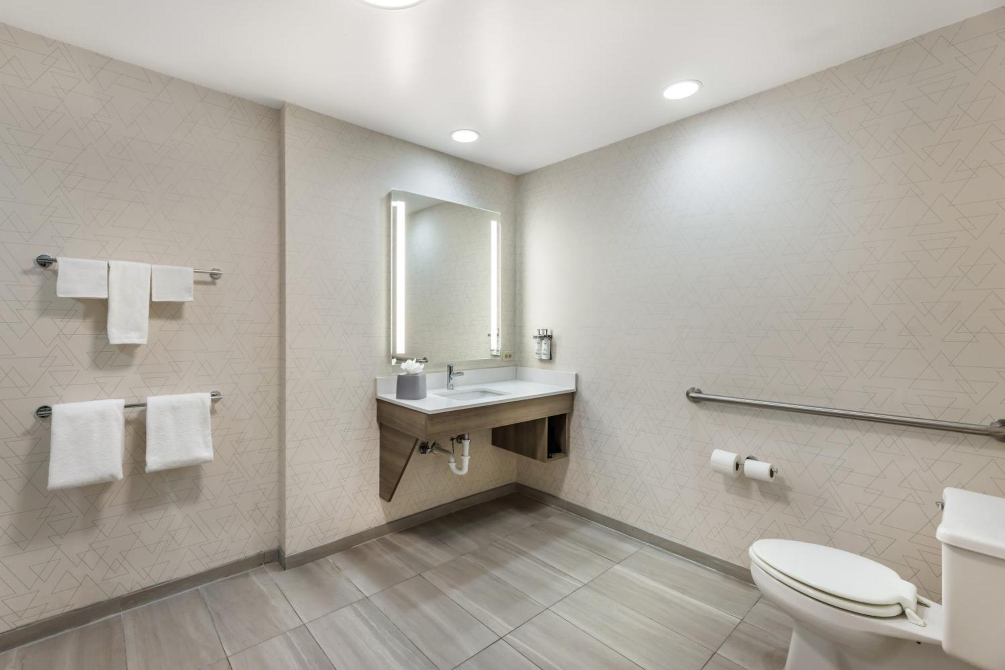Holiday Inn Express Crestwood By Ihg Exterior foto