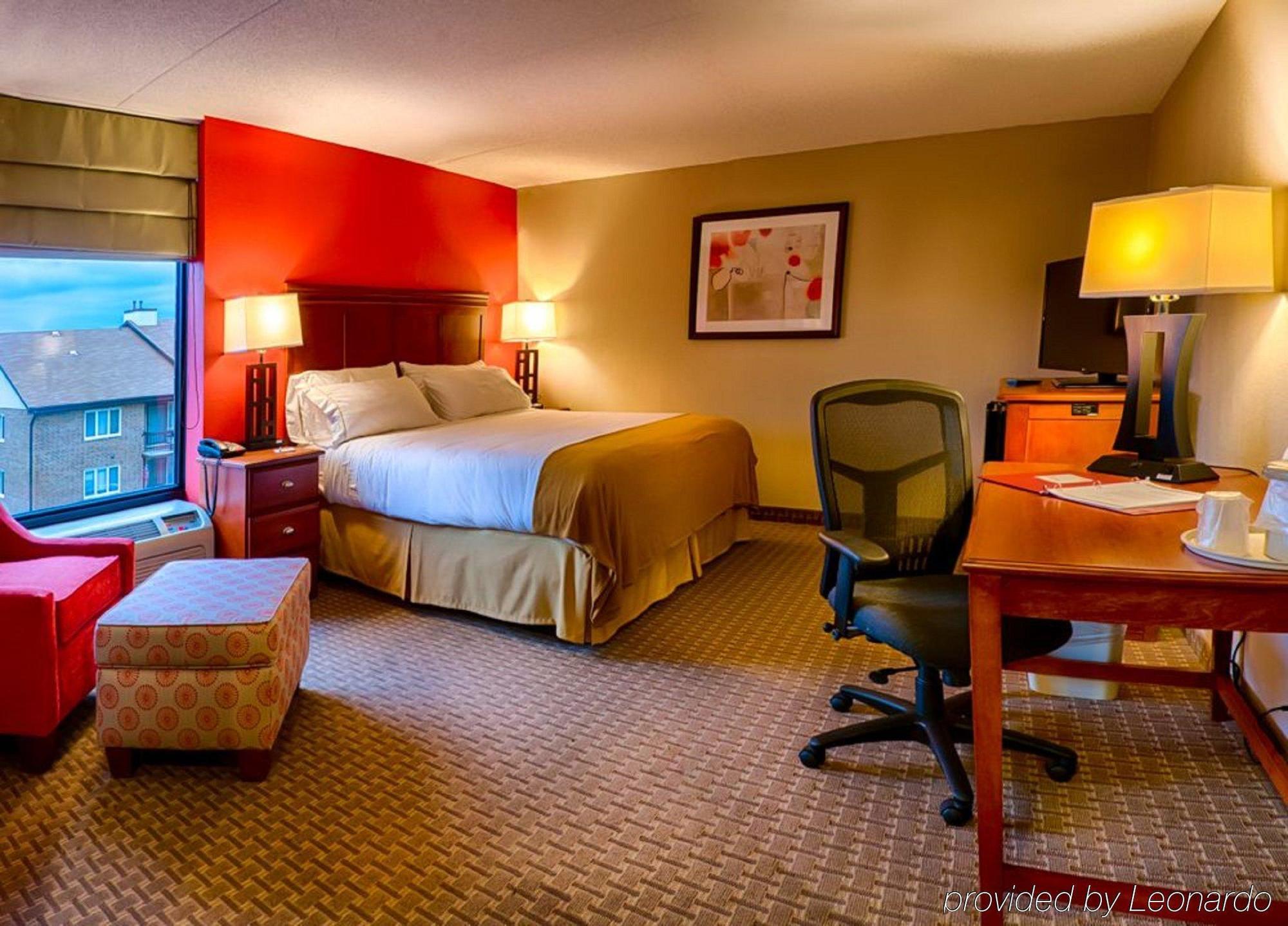 Holiday Inn Express Crestwood By Ihg Exterior foto